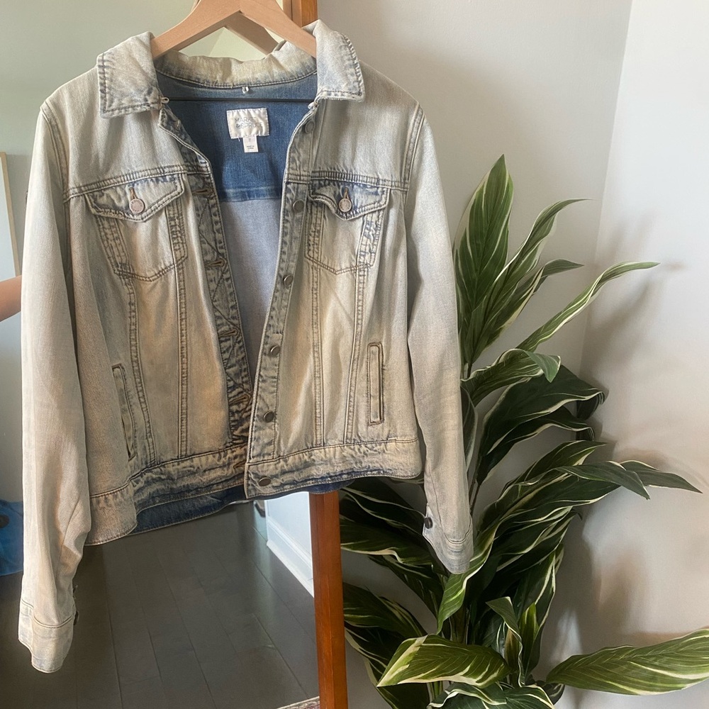 “Denim” Jacket (Stretchy and Comfy)